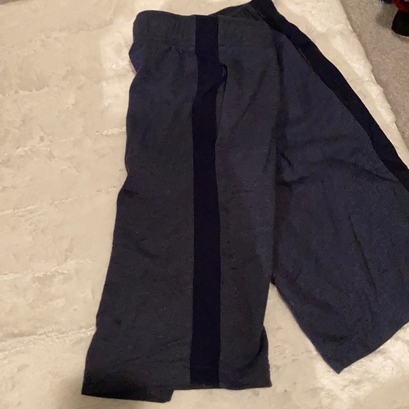 Boys size 18 . XXL blue shorts - Picture 7 of 8